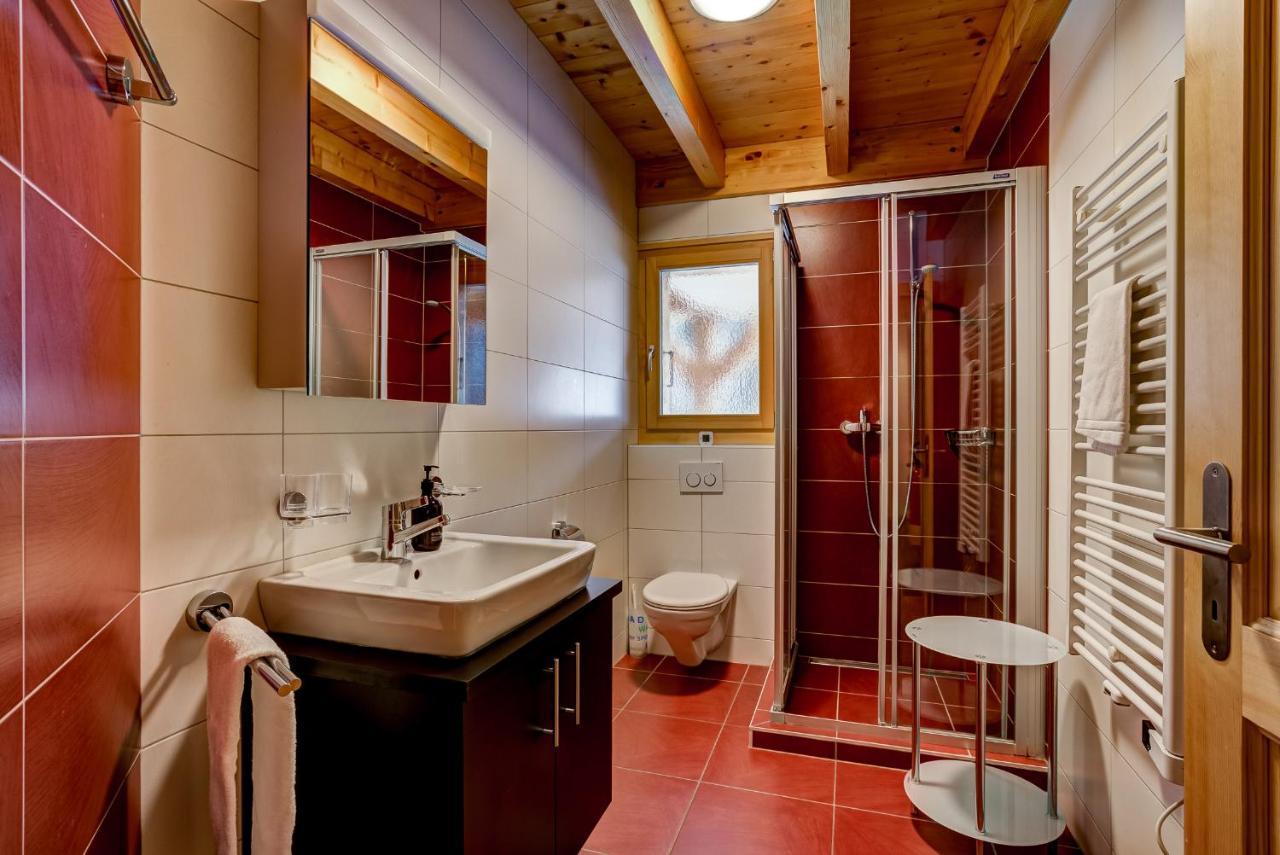 Chalet Flocon De Neige - Jacuzzi - Sauna ลาซูมาซ ภายนอก รูปภาพ