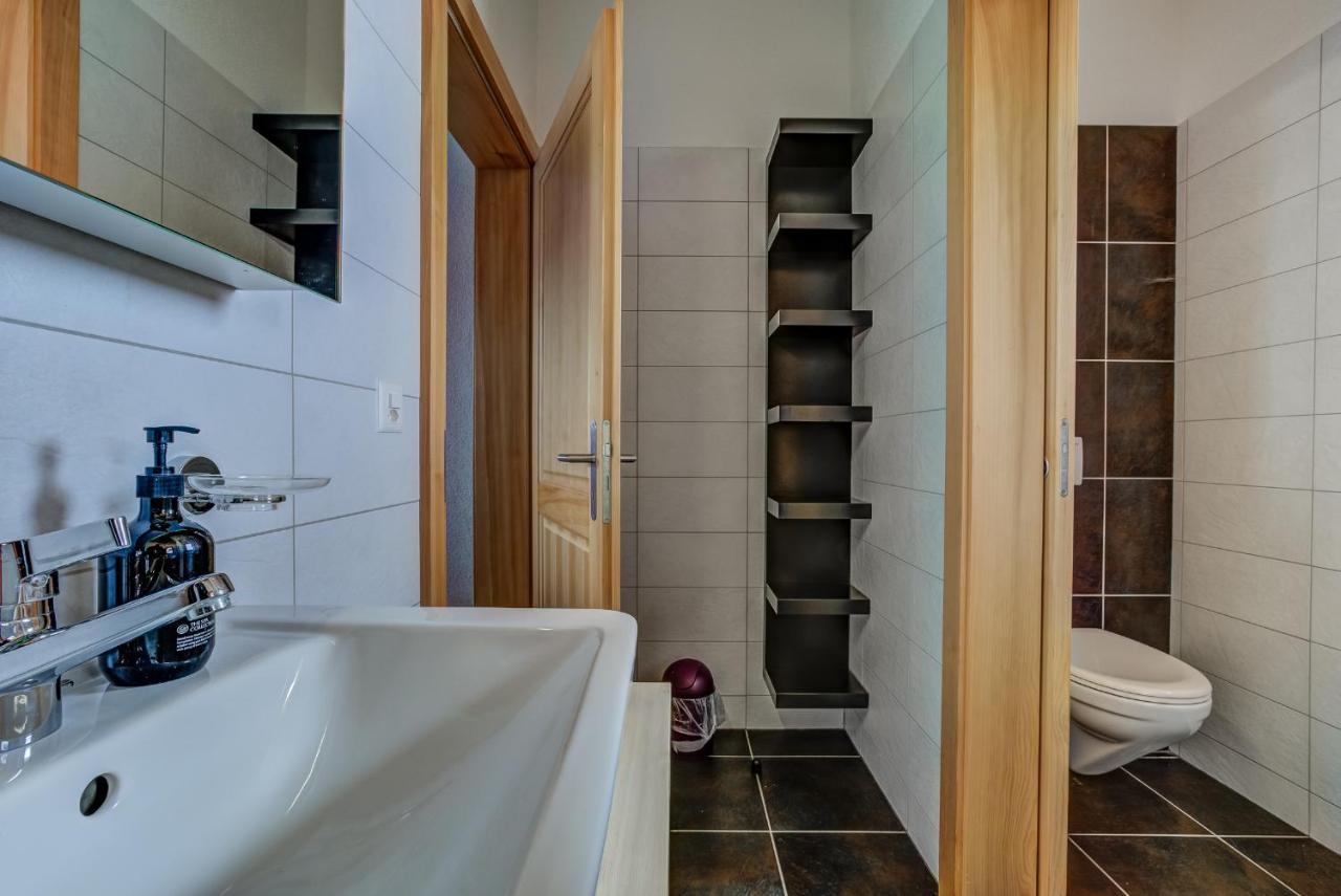 Chalet Flocon De Neige - Jacuzzi - Sauna ลาซูมาซ ภายนอก รูปภาพ