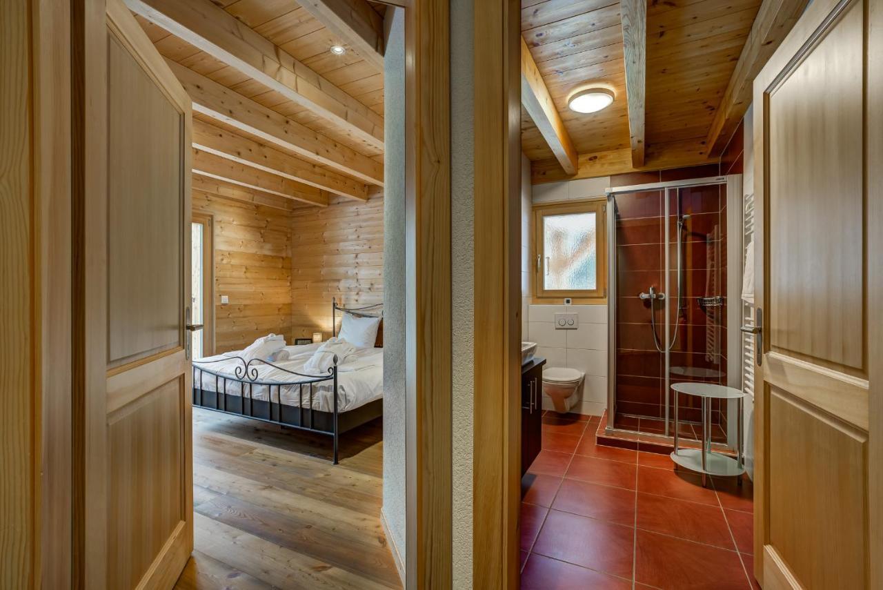Chalet Flocon De Neige - Jacuzzi - Sauna ลาซูมาซ ภายนอก รูปภาพ