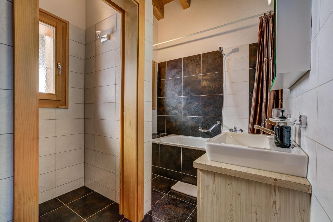 Chalet Flocon De Neige - Jacuzzi - Sauna ลาซูมาซ ภายนอก รูปภาพ
